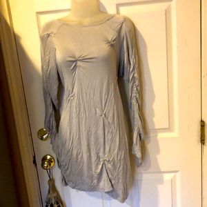 De Lacy  beautiful dress 🌸